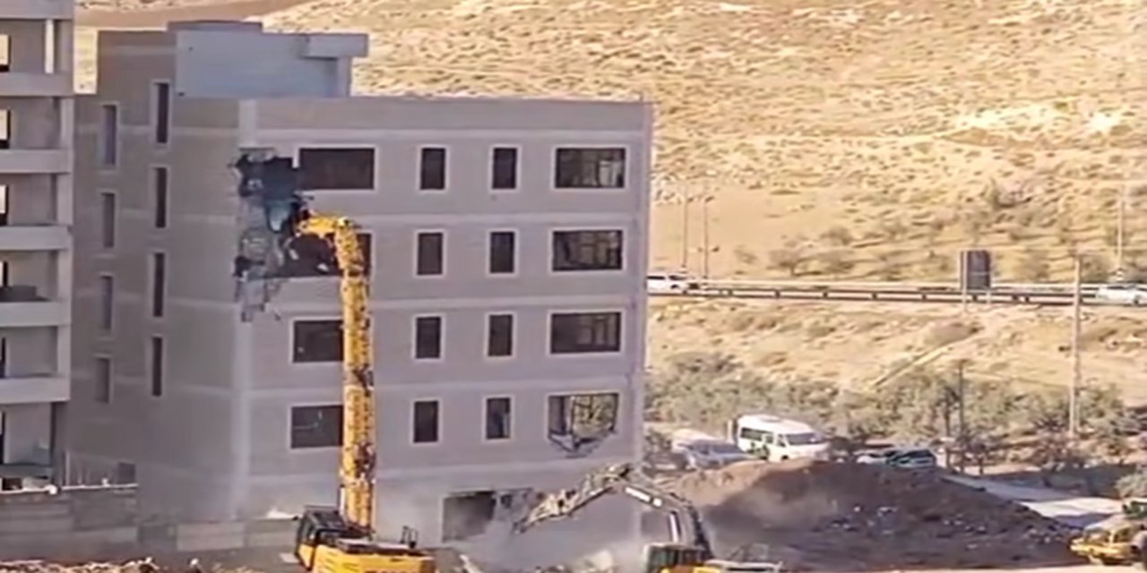 Yahudiler, Filistinlilerin evlerini yıkmaya devam ediyor