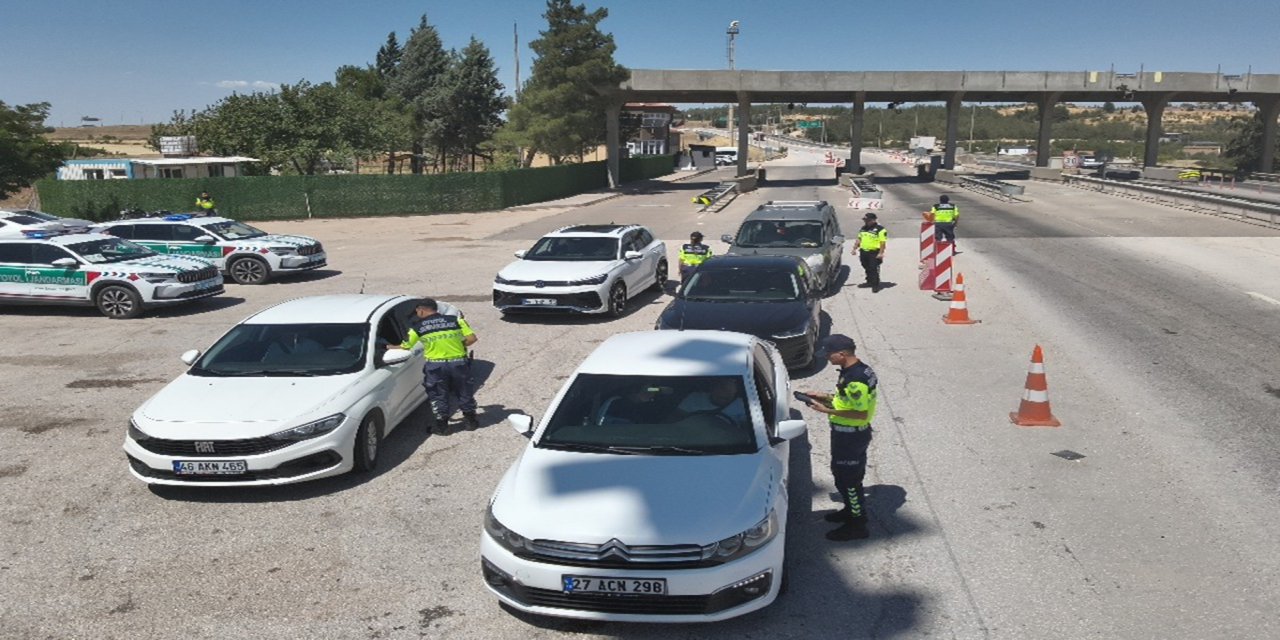 Dron destekli trafik denetiminde 217 araç plakasına ceza kesildi