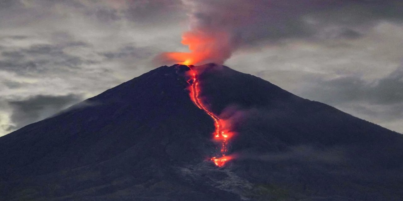 Semeru Yanardağı'nda volkanik hareketlilik
