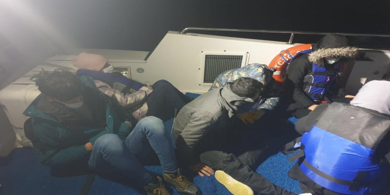 Çanakkale açıklarında 32 düzensiz göçmen yakalandı