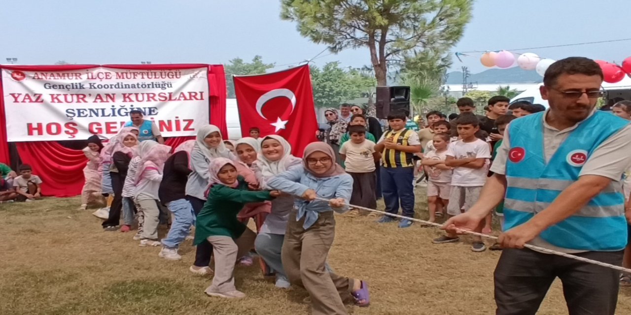 Anamur’da yaz Kur'an kursları şenlikle tamamlandı