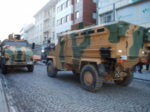 Mardin ve Hakkari’de askere saldırı