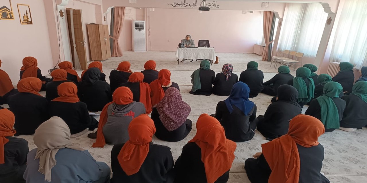 Yatılı Kur’an kursu öğrencilerine yönelik bilgilendirme programı gerçekleştirildi