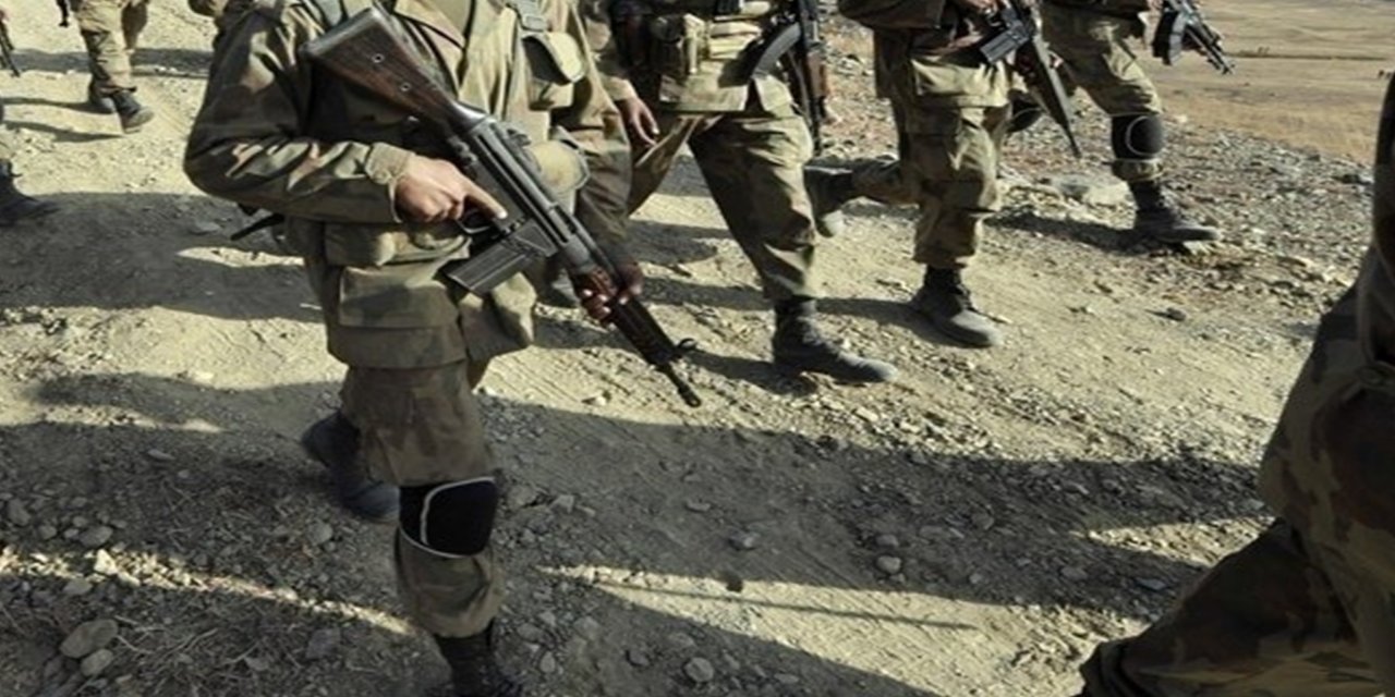 Pakistan'da askeri araca saldırı: Bir ölü 5 yaralı