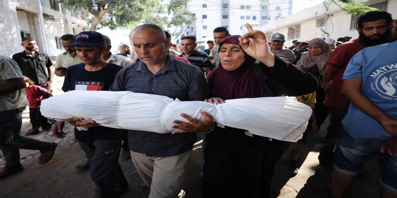 Siyonist rejim yardım bekleyen sivillere saldırdı: 3 şehit
