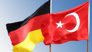 Alman kadın darbe şüphesiyle gözaltında