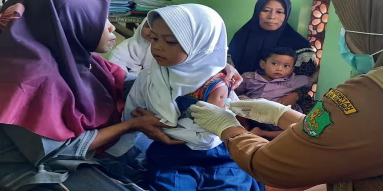 Endonezya'da kızamık salgını: 17 kişi hayatını kaybetti
