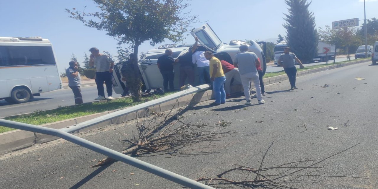 Malatya'da kamyonet devrildi: 1 yaralı