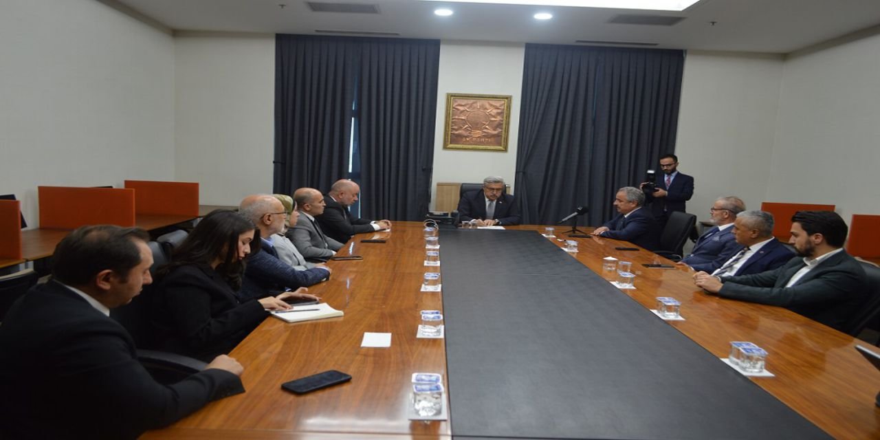 TÜBAF’tan Kültür ve Sanat Politikaları Başkanı Hüseyin Yayman’a Ziyaret