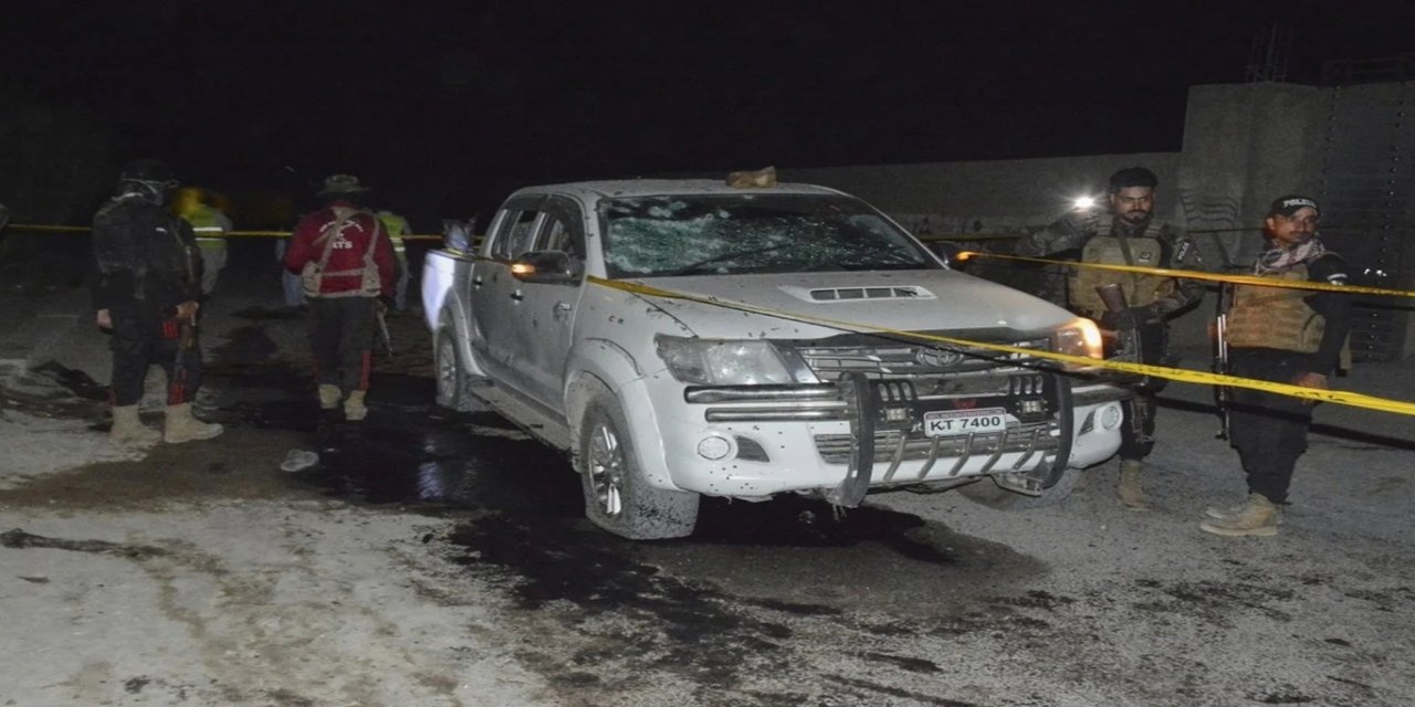 Pakistan'da patlama: 13 ölü 31 yaralı