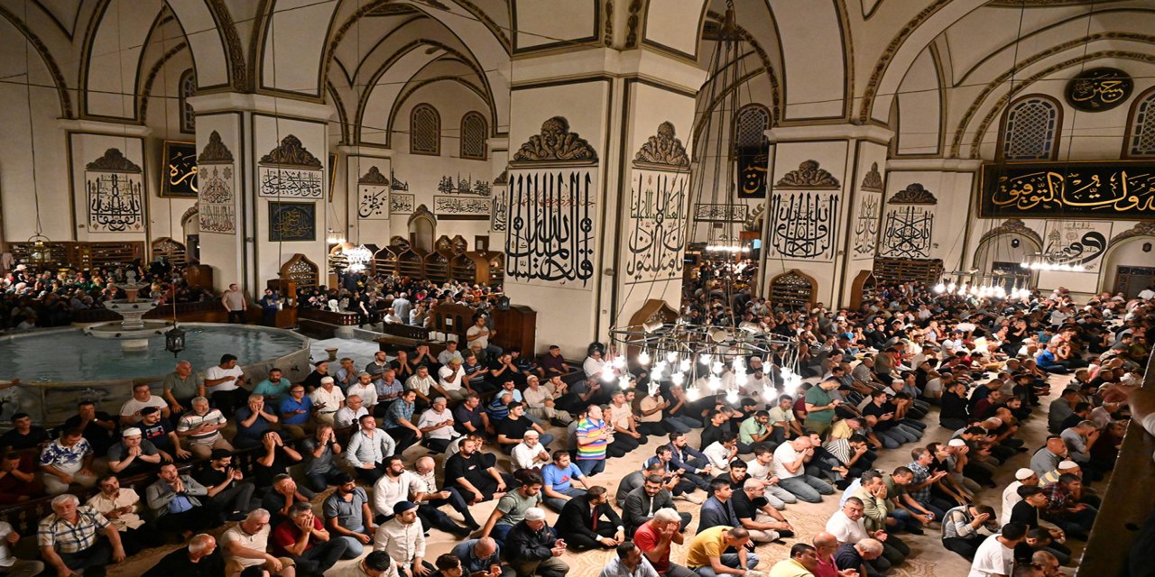 Mevlid Kandili Bursa’daki camilerde coşkuyla idrak edildi