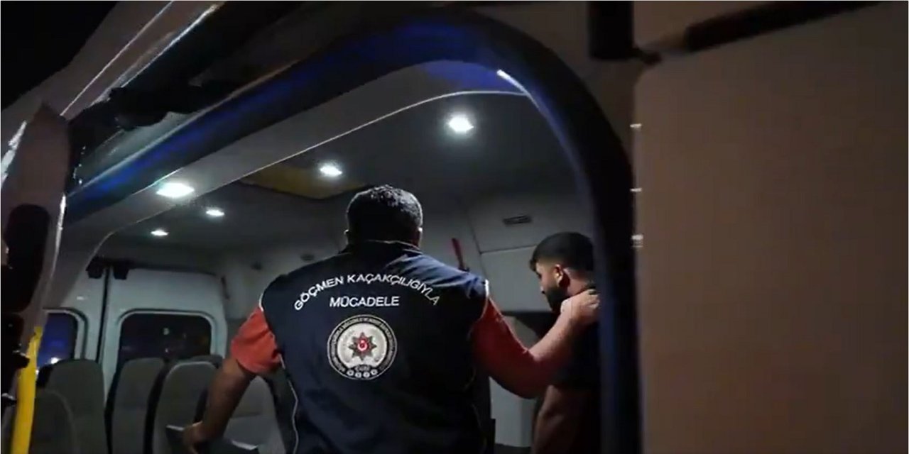 Mersin'de 12 düzensiz göçmen yakalandı