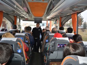 Trafik Şube ekiplerinden 'Emniyet kemeri' uyarısı