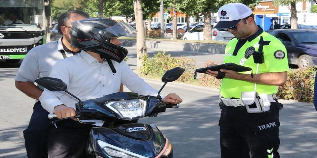 Kask ve kaldırım denetiminde 919 sürücüye 2,4 milyon TL ceza kesildi