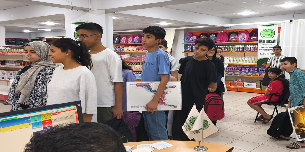 Şanlıurfa’da ihtiyaç sahibi çocuklara kırtasiye desteği