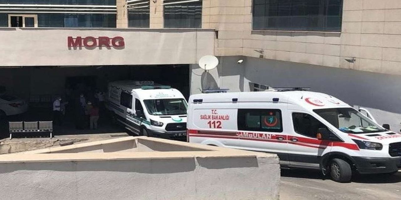 Siirt'te traktörün altında kalan kişi hayatını kaybetti