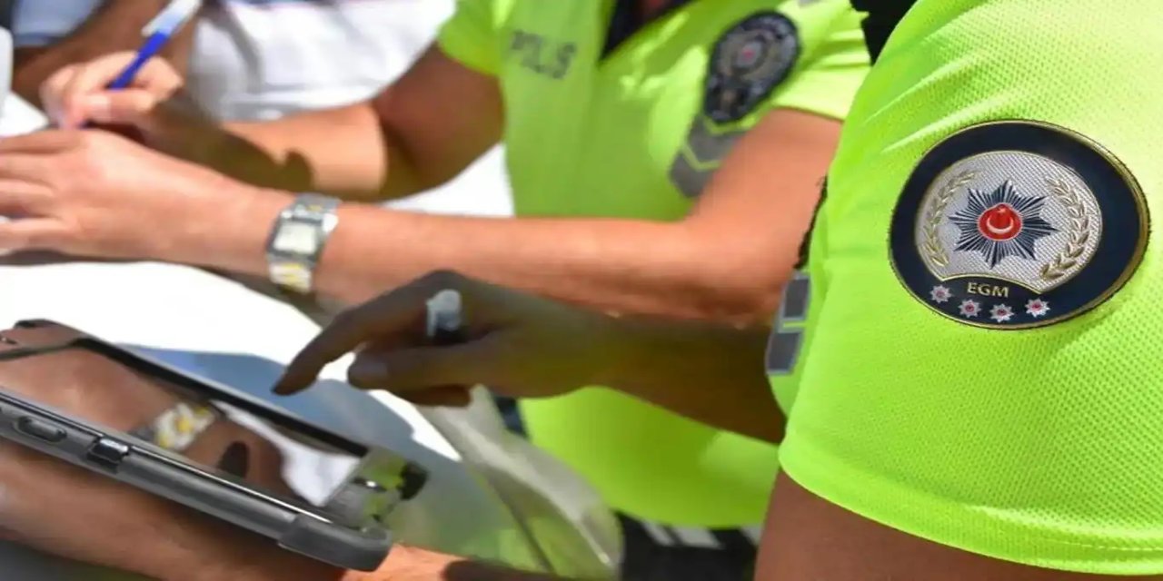 Kocaeli’de drift yapan sürücüye 55 bin 659 TL ceza kesildi