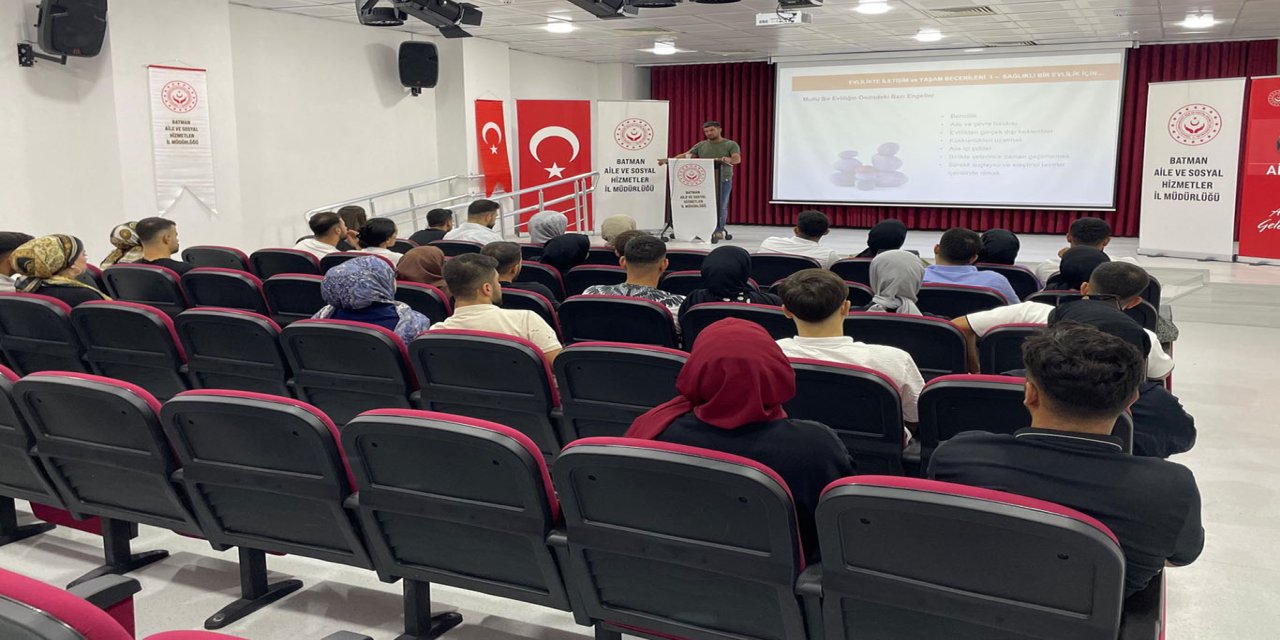 Batman'da evlilik öncesi eğitim programı gerçekleştirildi