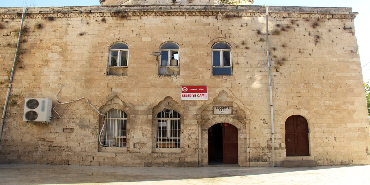 Silvan'ın 133 yıllık tarihi camisi yıllardır ibadete açılmayı bekliyor