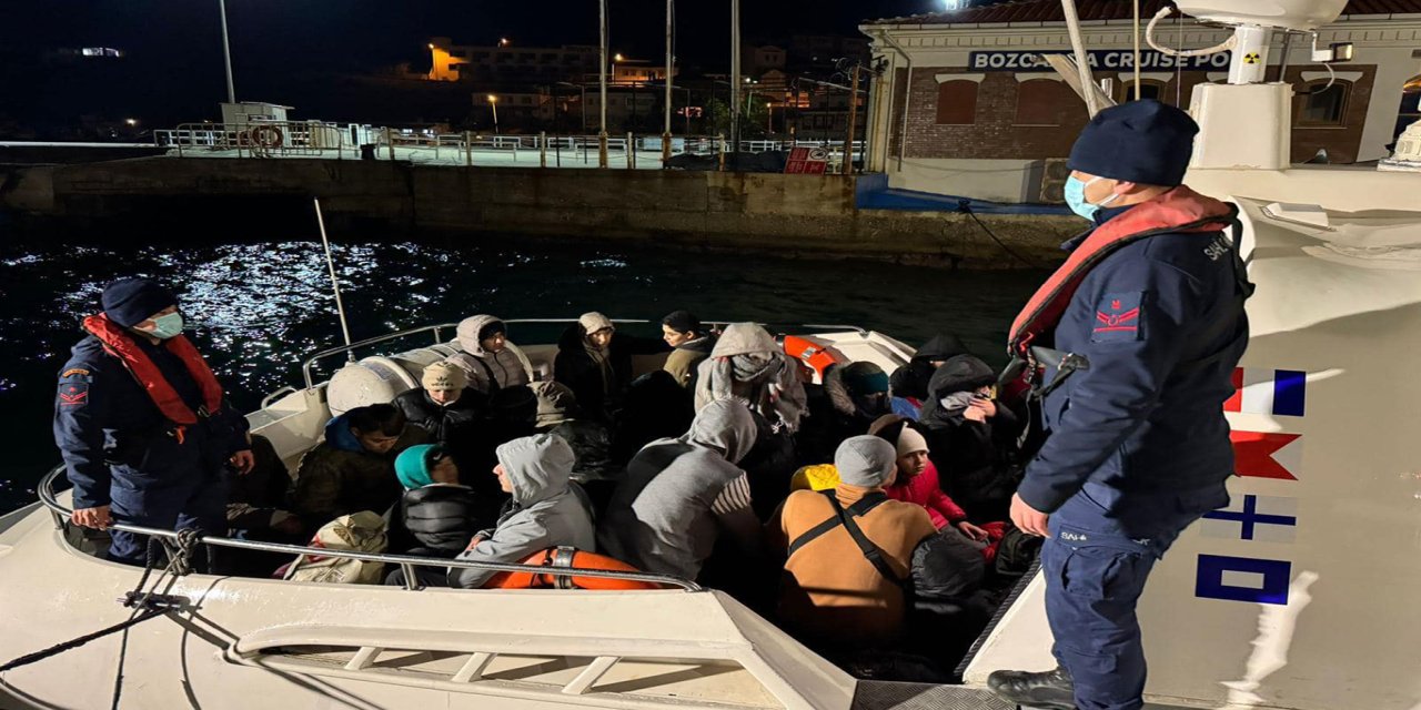 Çanakkale açıklarında 24 düzensiz göçmen yakalandı