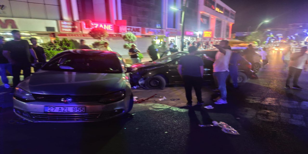 Batman'da kavşakta kaza: 2 yaralı
