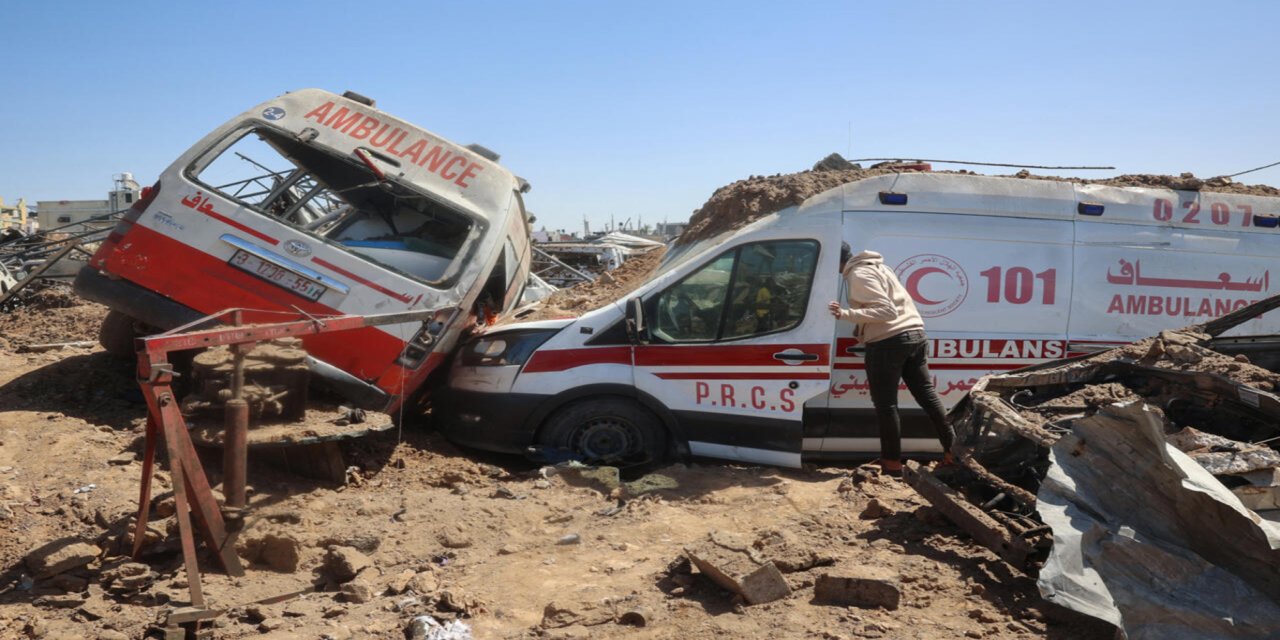 Siyonist rejim Gazze'de hastaneleri hedef alarak sağlık sistemini çökertiyor