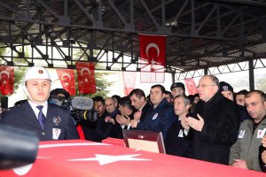Saldırı'da hayatını kaybeden polis memuru toprağa verildi