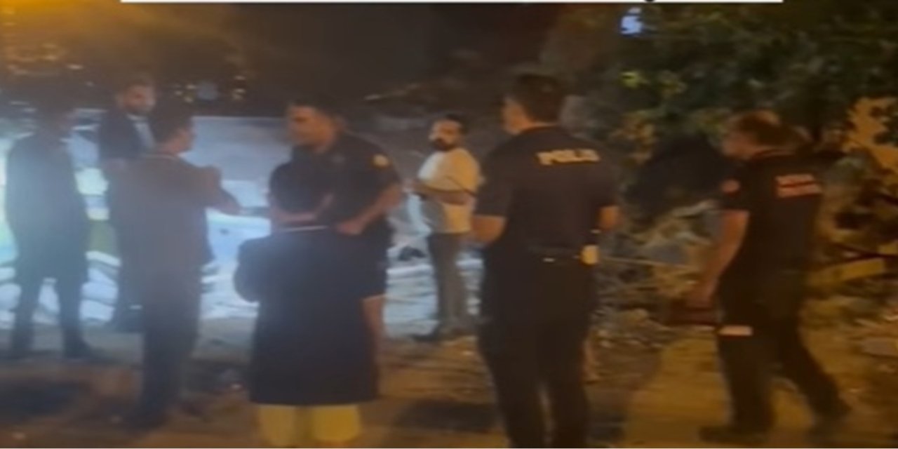 Batman'da metruk bina çöktü