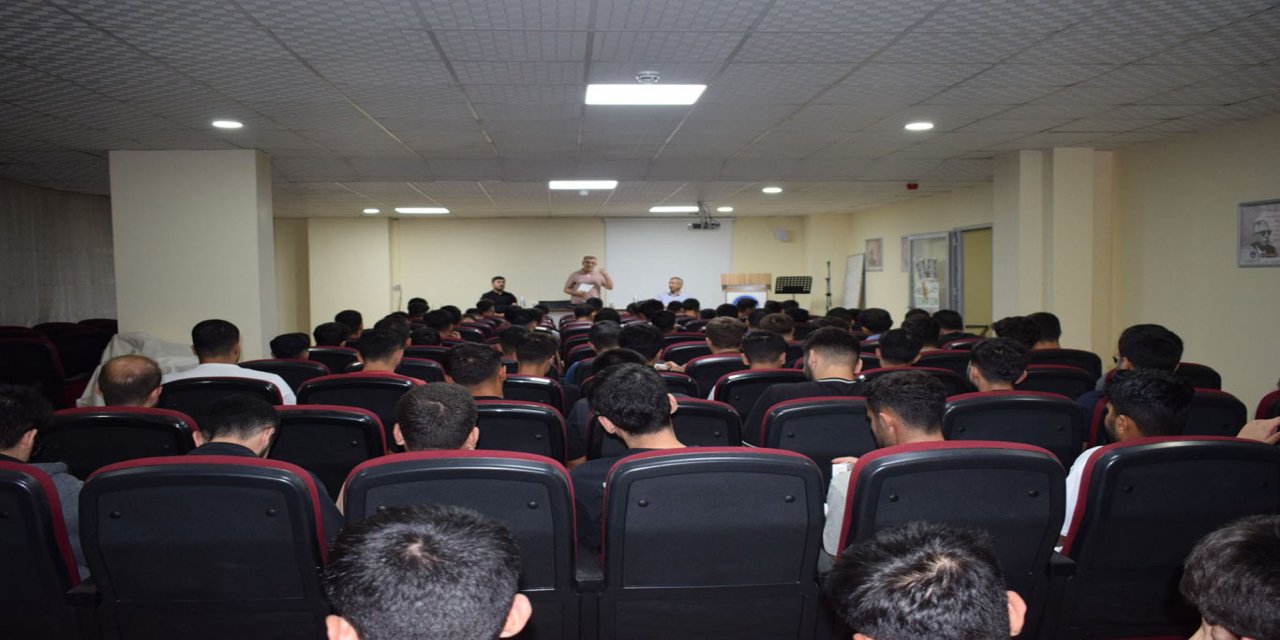 Batman'da yurtta "Uyum ve İletişim" semineri