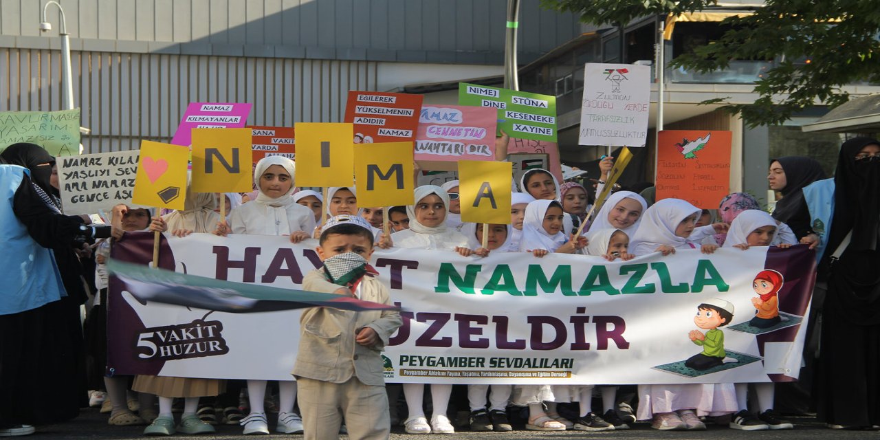 Bingöl'de "Hayat Namazla Güzeldir" programının final etkinliği yapıldı