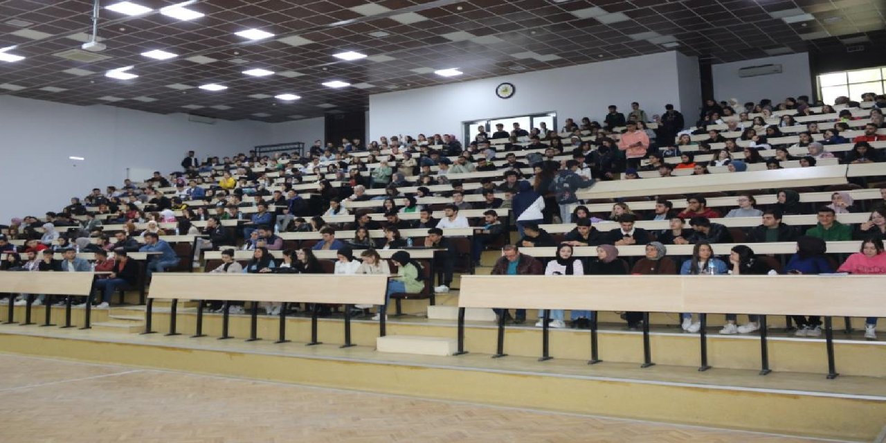 Başarılı öğrenciler üniversitelerini 3 yılda tamamlayabilecek