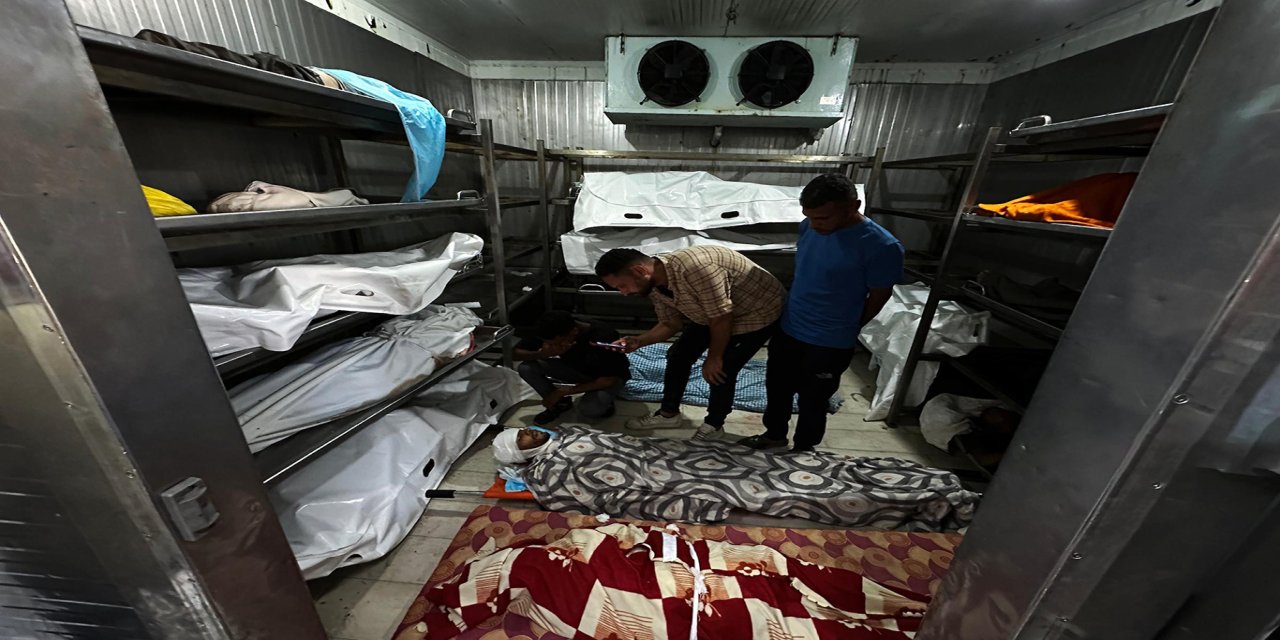 Gazze'de katliam: Aralarında yardım bekleyenlerin de olduğu 65 şehit