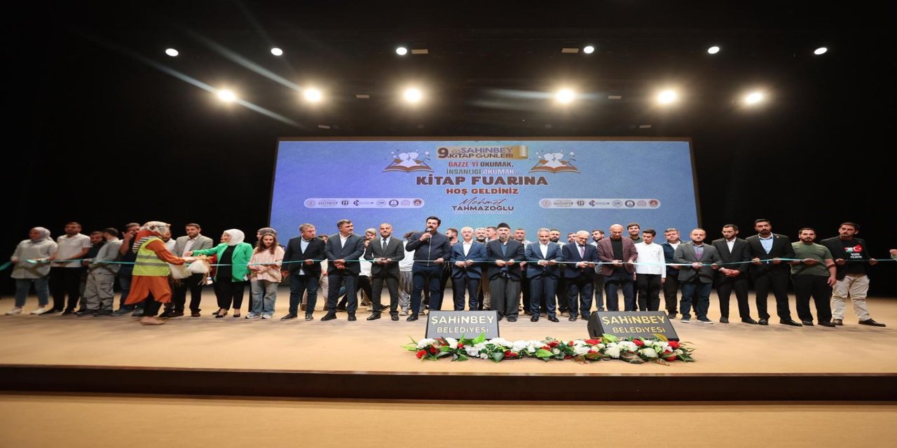 Gaziantep'te "Gazze'yi okumak, insanlığı okumak" temalı kitap fuarı kapılarını açtı