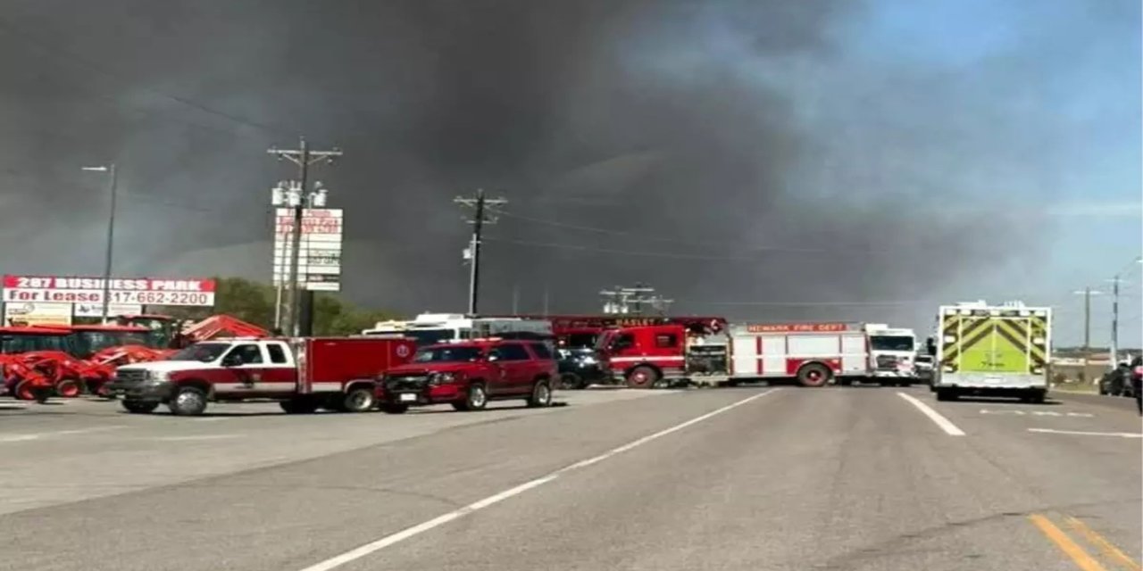 Teksas’ta uçak park alanına düştü: 2 ölü