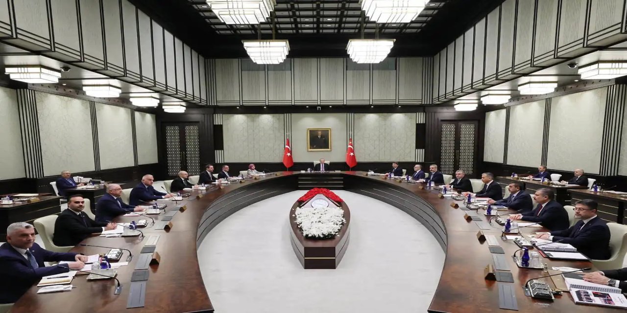 Cumhurbaşkanı Erdoğan başkanlığında kabine toplantısı başladı