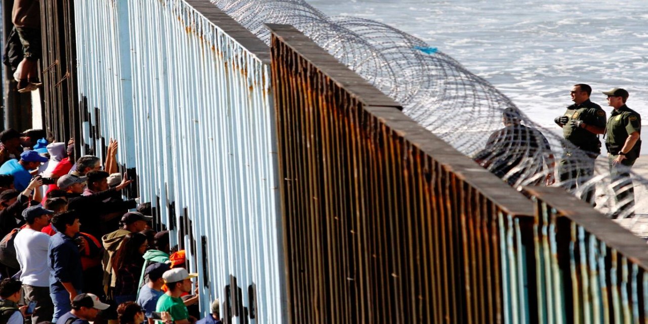 ABD'de bu yıl 480 binden fazla düzensiz göçmen gözaltına alındı