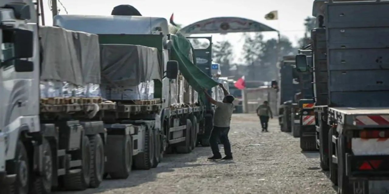 Ateşkesten bu yana Gazze’ye sadece 986 yardım tırı ulaşabildi