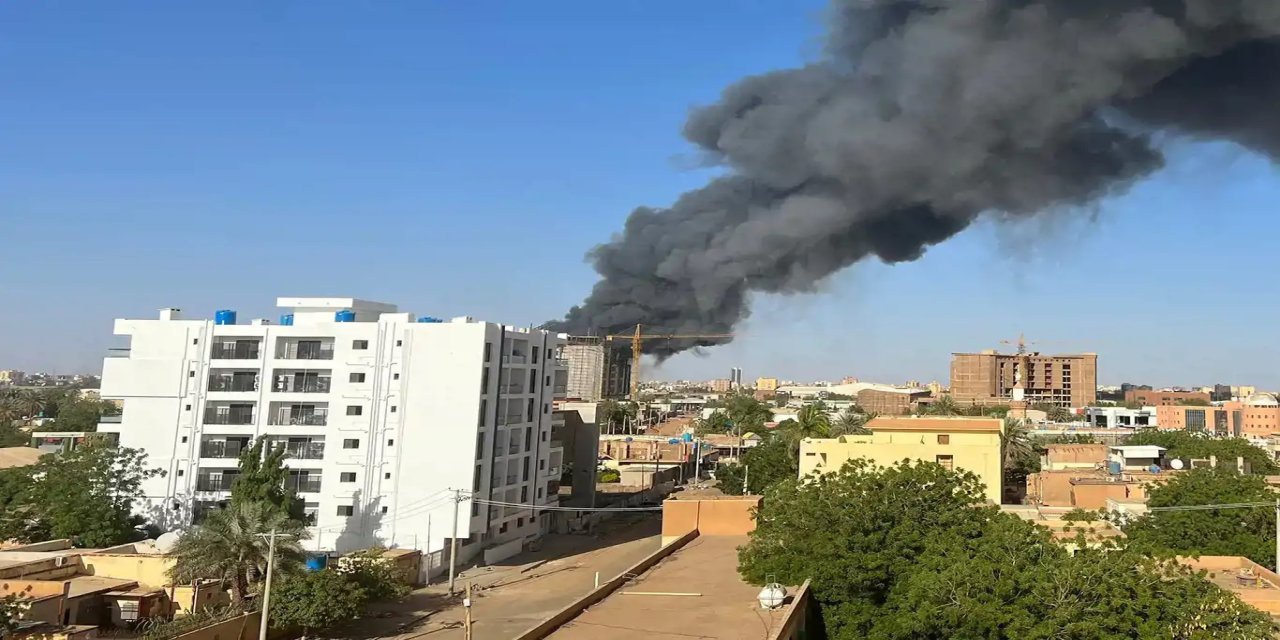 Sudan'da iç savaş sürüyor: RSF, Senar ve Hartum Havalimanını hedef aldı