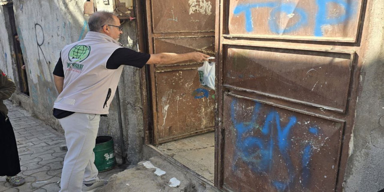 Umut Kervanı, Kahramanmaraş'ta ihtiyaç sahibi ailelere kırmızı et ulaştırdı