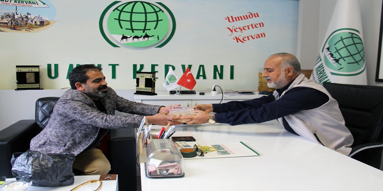 Diyarbakırlı ciğerci üç günlük gelirini Gazze'ye bağışladı