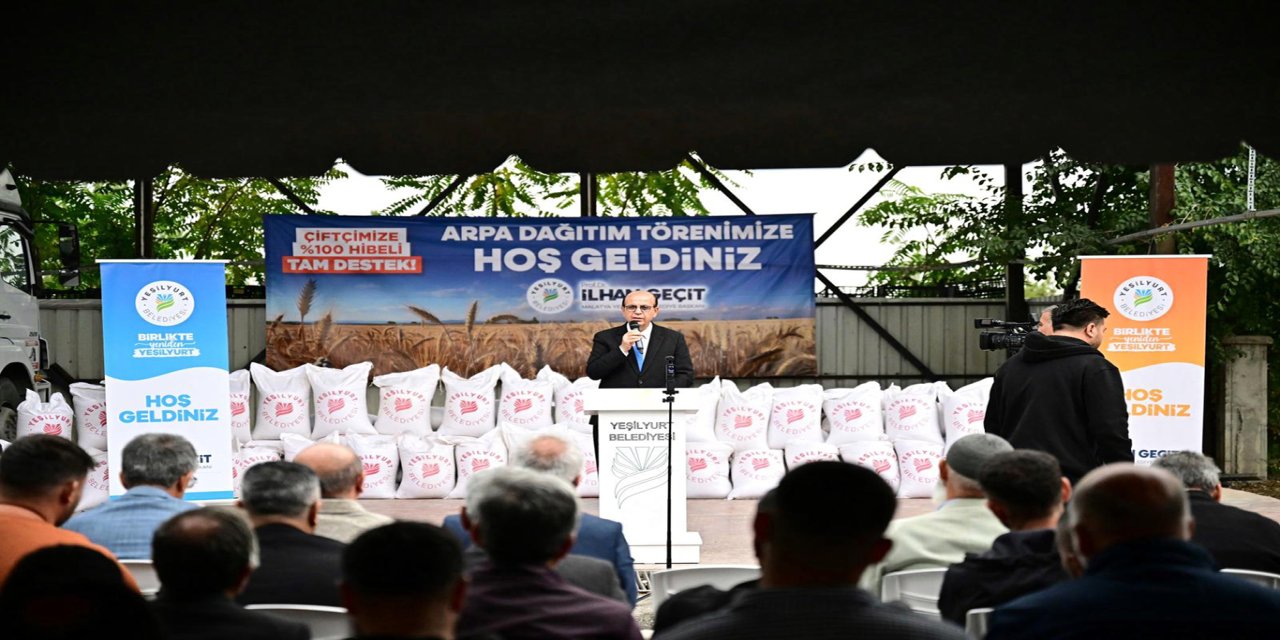 Malatya'da küçükbaş hayvan yetiştiricilerine 50 ton arpa desteği