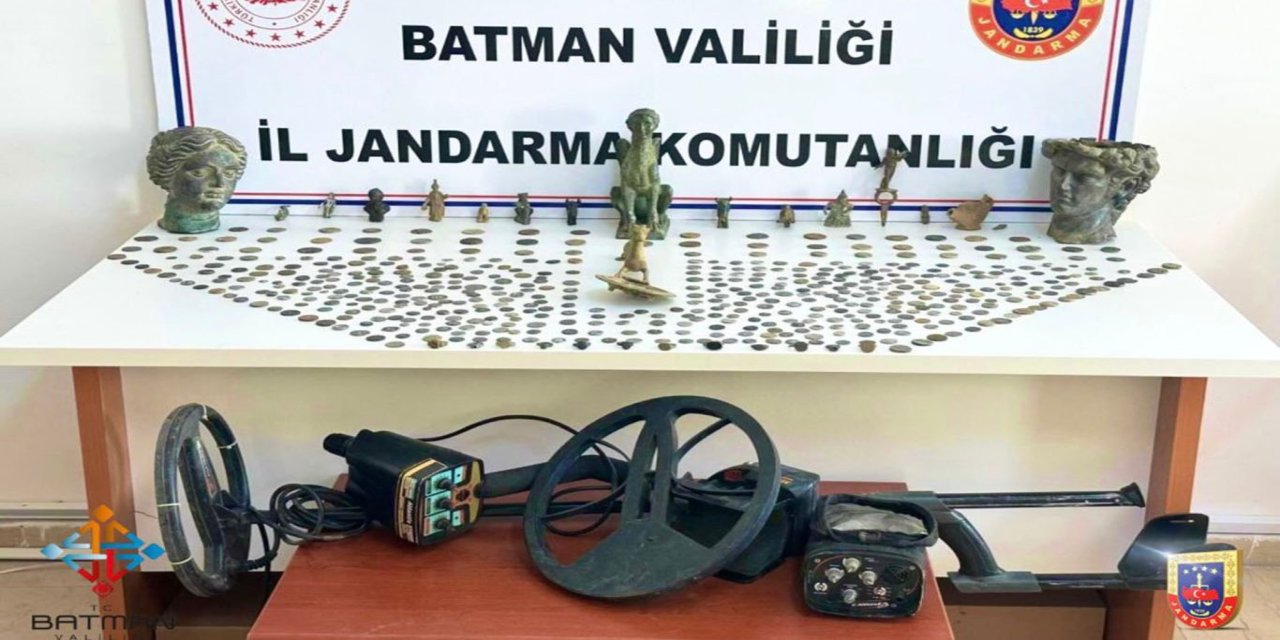 Batman'da tarihi eser operasyonu: 800'den fazla sikke ele geçirildi