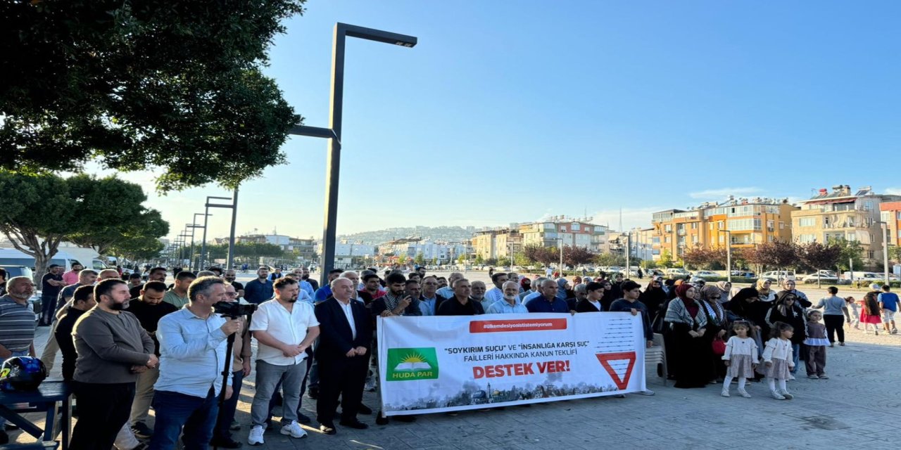 Antalya'da HÜDA PAR'dan  “Soykırımcı Siyonistler Yargılansın” imza kampanyasına destek