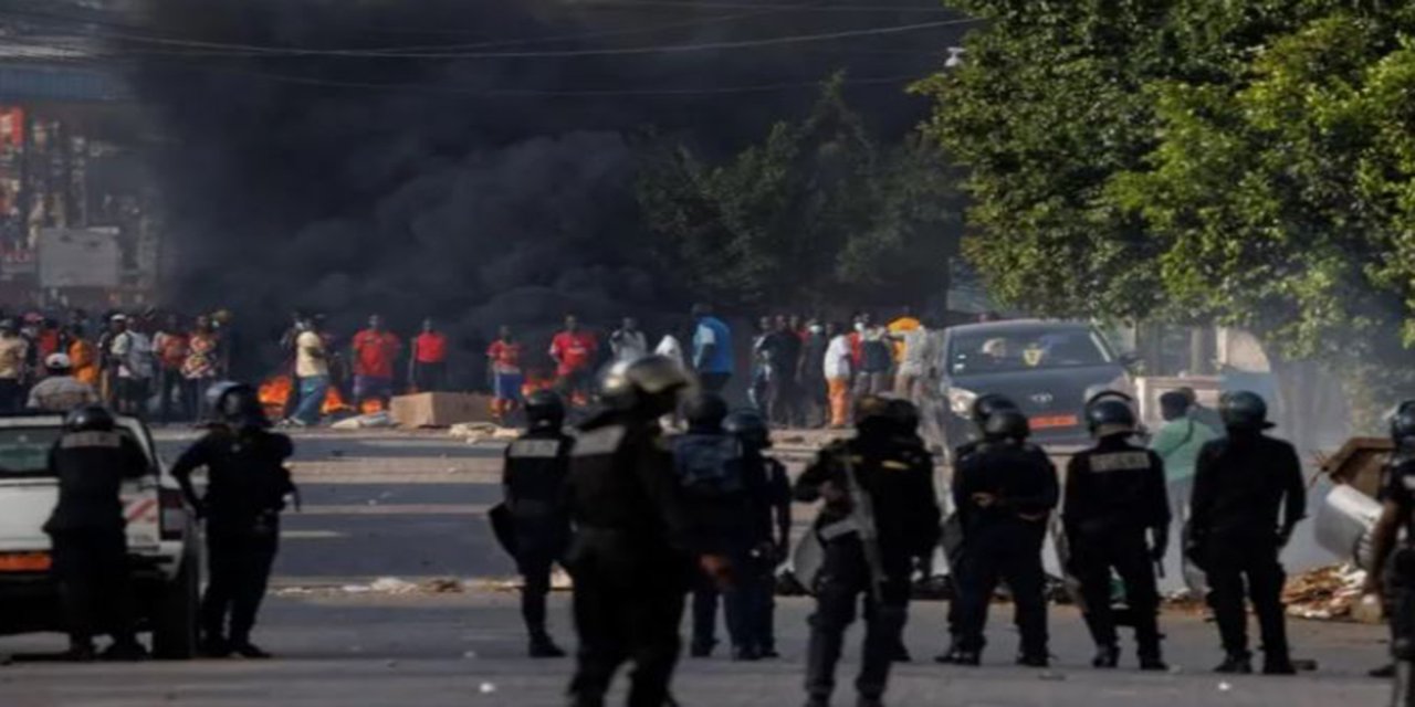 Kamerun'da seçimler sonrası muhalefet zaferini ilan etti, sokaklar karıştı: 4 ölü