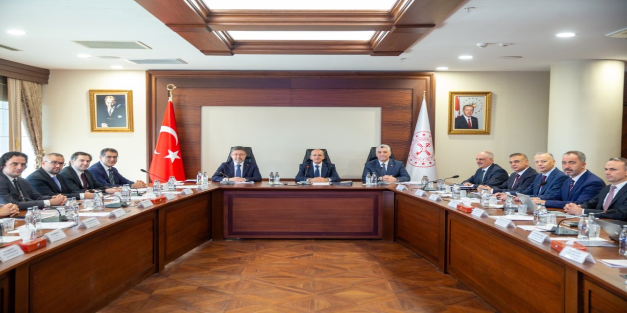 Bakan Şimşek başkanlığında Gıda ve Finansal İstikrar Komiteleri toplandı