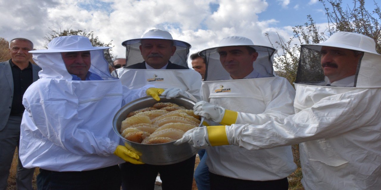 Dünya birincisi Bitlis karakovan balı artık Avrupa yolcusu