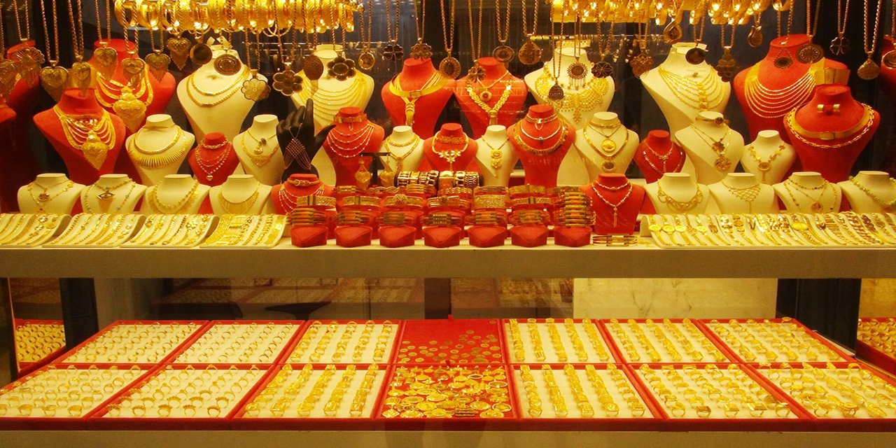 Altın daha da yükselecek mi? Kuyumcular ne diyor?