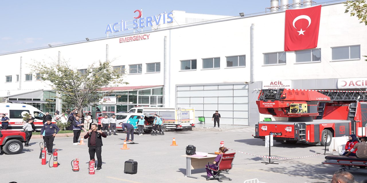 Malatya'da uygulamalı yangın ve tahliye tatbikatı