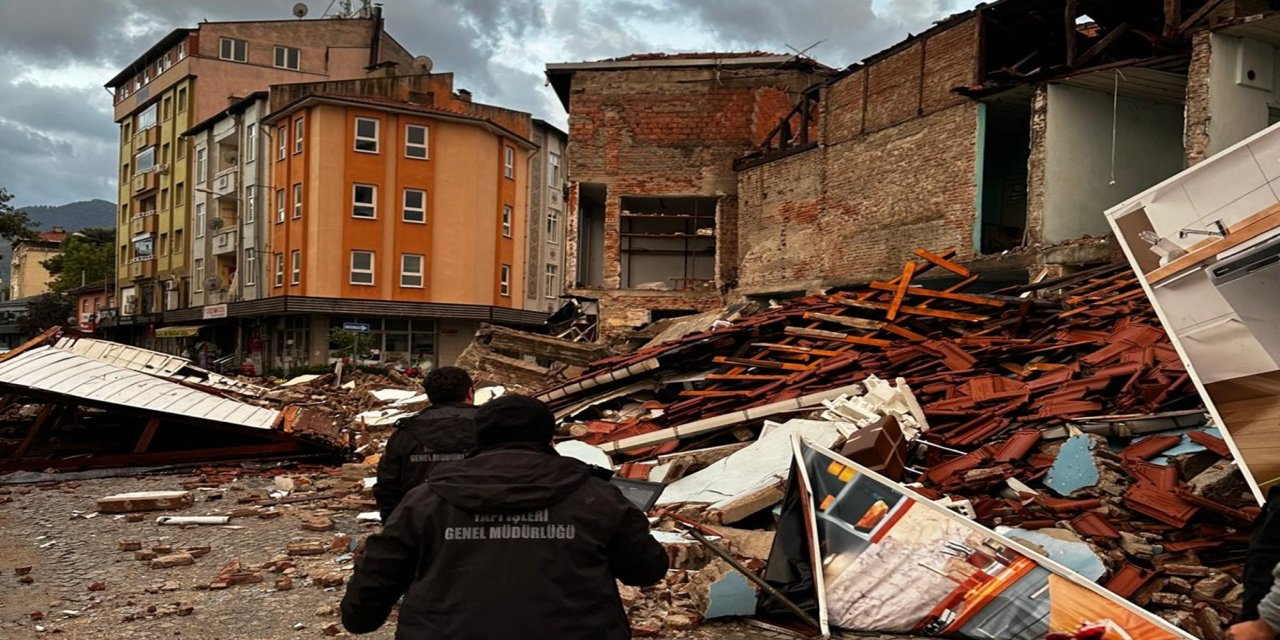 Bakan Kurum: Sındırgı depreminin hasar tespit çalışmalarını tamamladık
