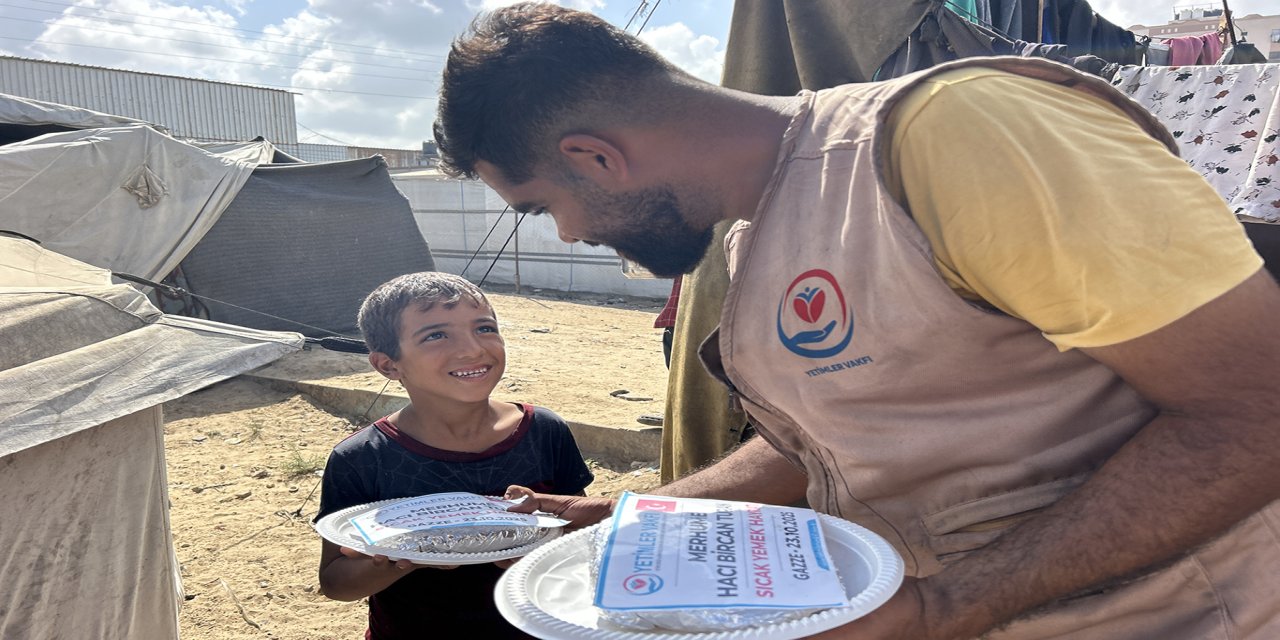 Gazze'de Yetimler Vakfı'nın "Her Gün Bir Sofra" yardımı devam ediyor